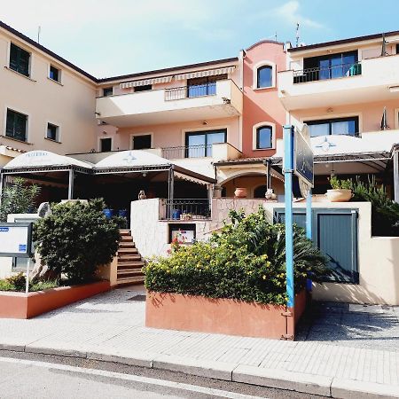 Ferienwohnung La Residenza Del Porto Santa Teresa Gallura Exterior foto